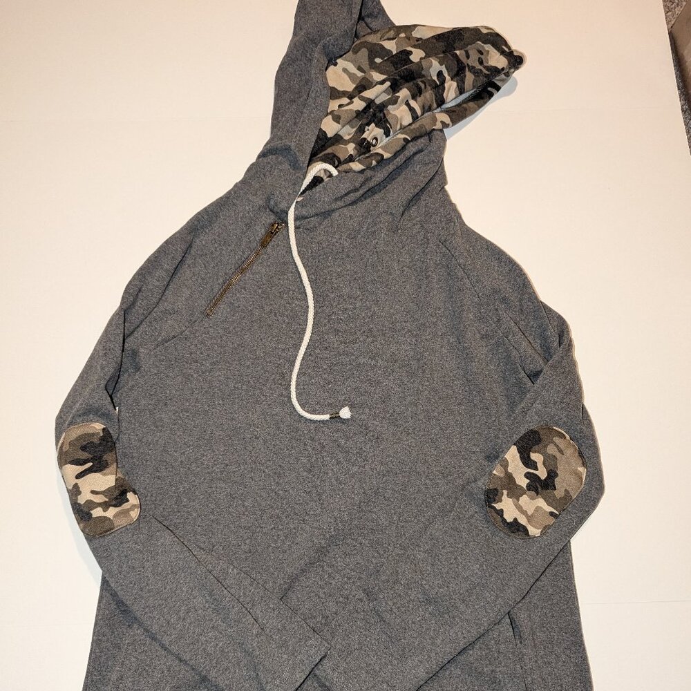 Ampersand Double Hoodie Camo